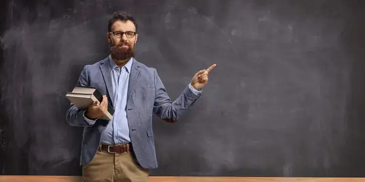 UFF abre vaga para professor de História